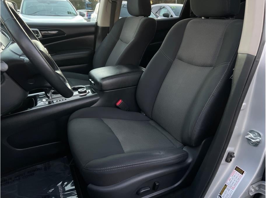 2019 Nissan Pathfinder SV Sport Utility 4D