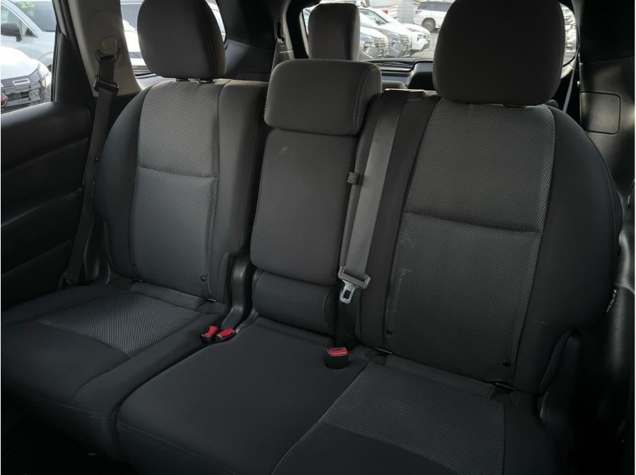 2019 Nissan Pathfinder SV Sport Utility 4D