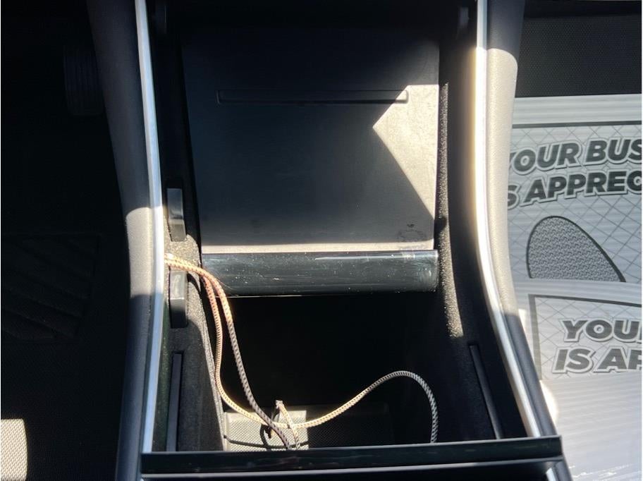 2019 Tesla Model 3 Standard Range Sedan 4D