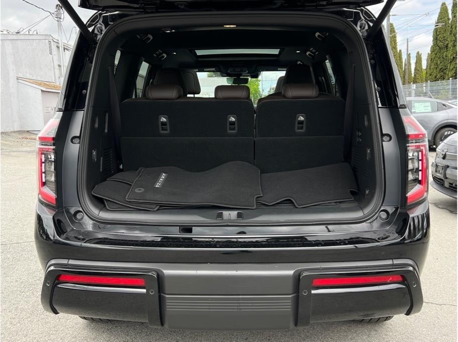 2025 Nissan Armada Platinum Sport Utility 4D