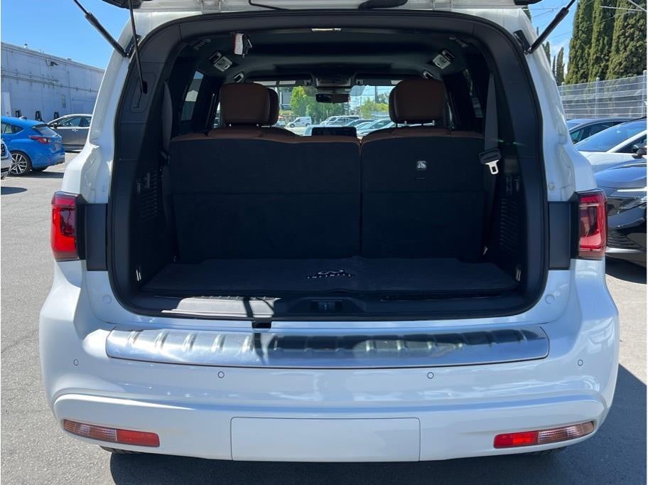 2024 INFINITI QX80 SENSORY Sport Utility 4D