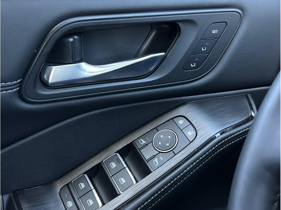 2025 Nissan Rogue SL Sport Utility 4D