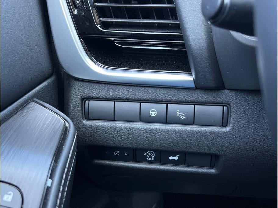 2025 Nissan Rogue SL Sport Utility 4D