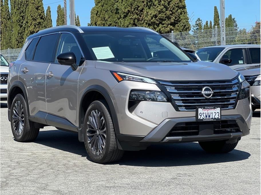 2025 Nissan Rogue SL Sport Utility 4D