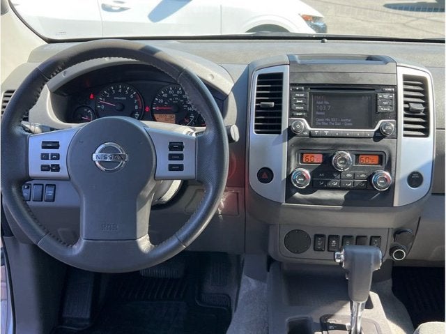 2016 Nissan Frontier Crew Cab SV Pickup 4D 5 ft