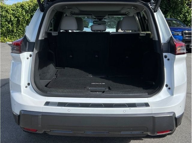 2025 Nissan Rogue SL Sport Utility 4D